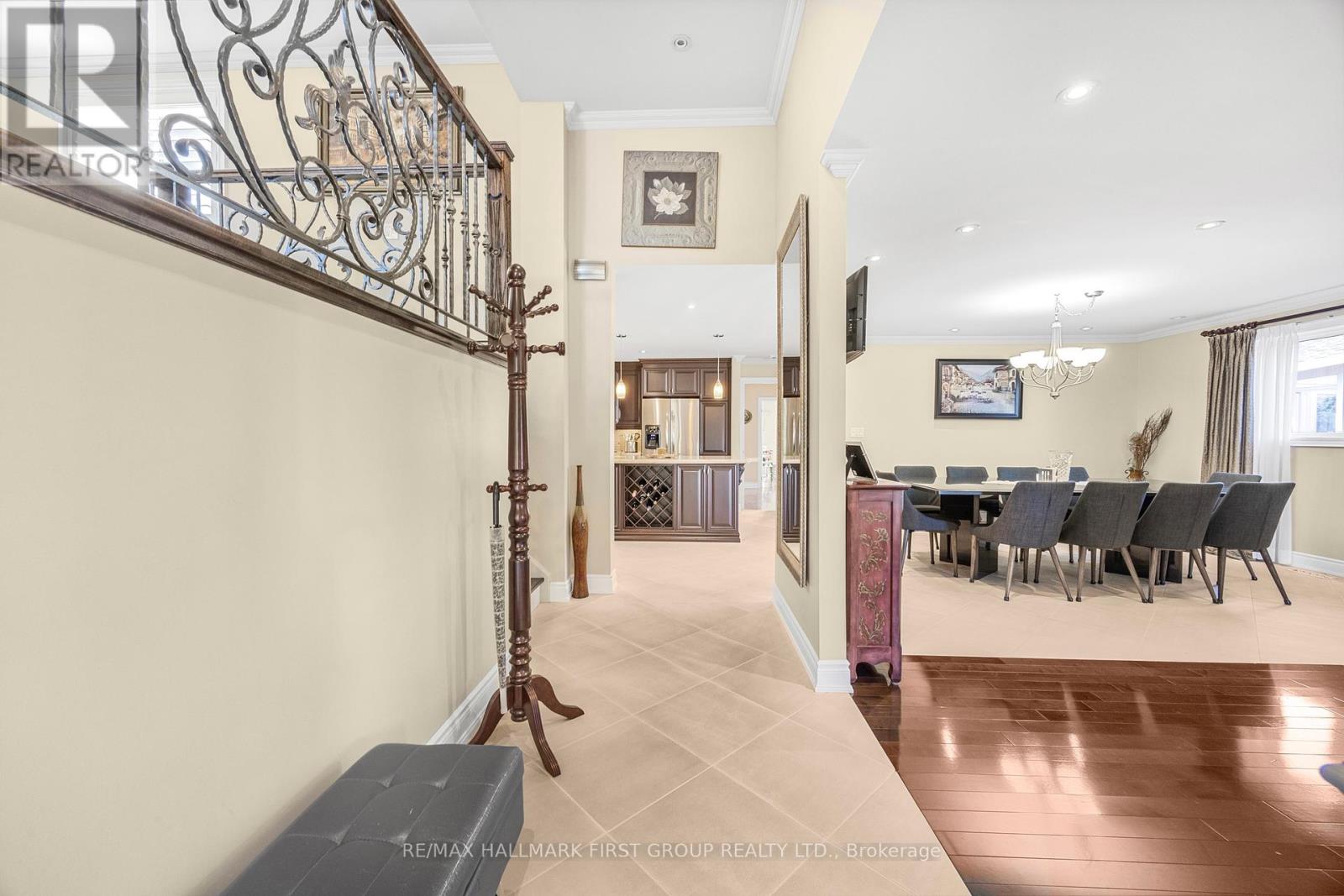 154 Fairglen Avenue, Toronto (L'amoreaux), Ontario  M1W 1B1 - Photo 8 - E12441084