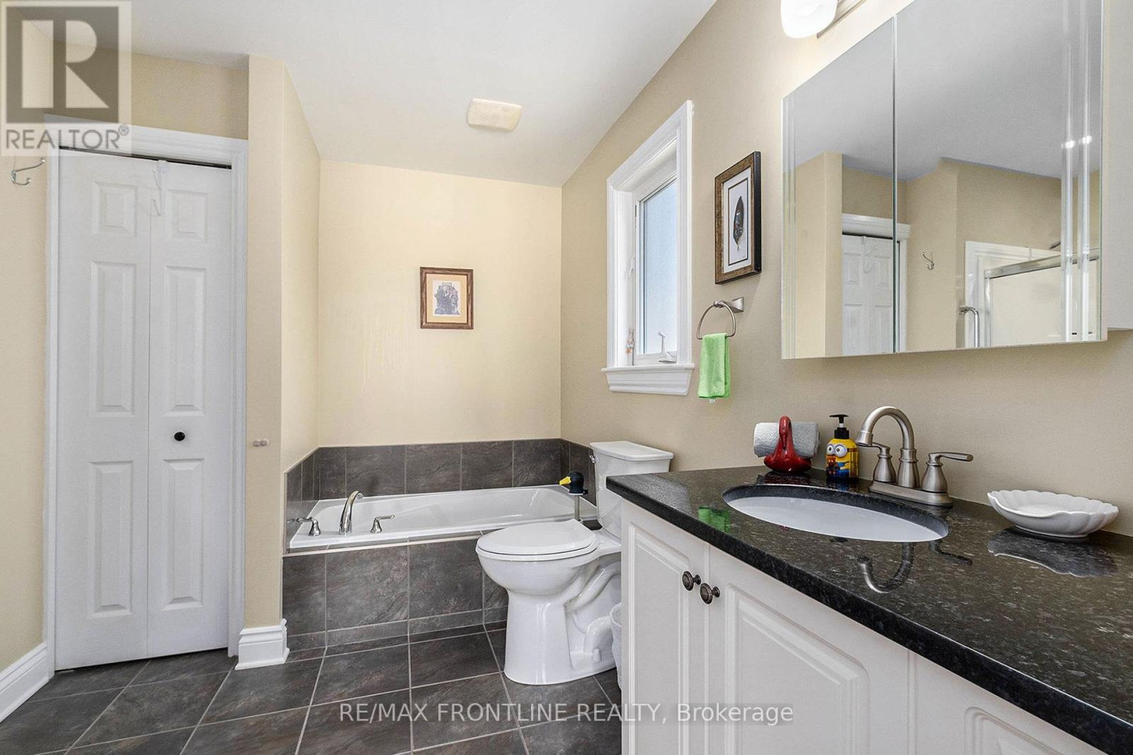 53 Lee Avenue, Smiths Falls, Ontario  K7A 0A2 - Photo 19 - X12441243