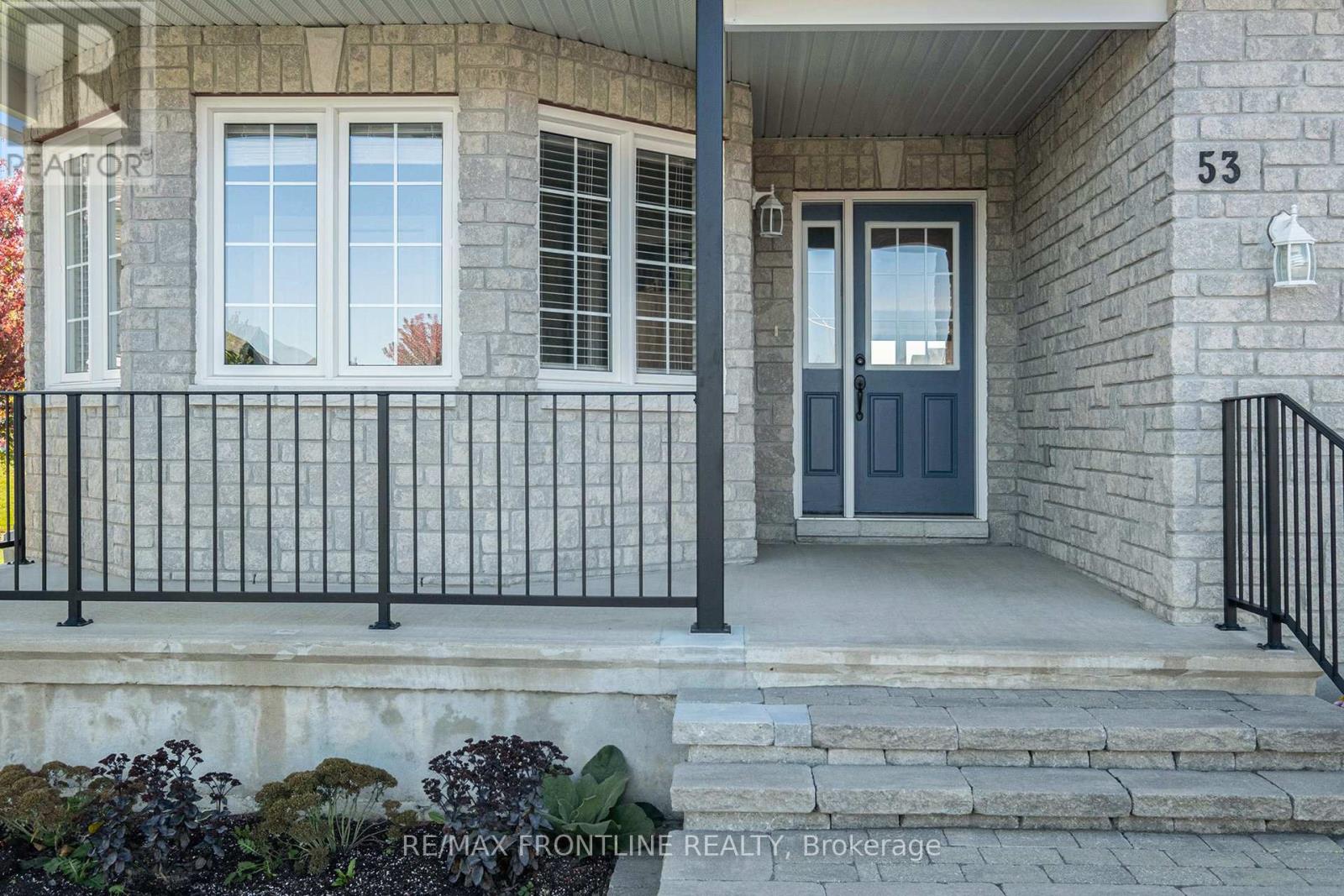 53 Lee Avenue, Smiths Falls, Ontario  K7A 0A2 - Photo 4 - X12441243
