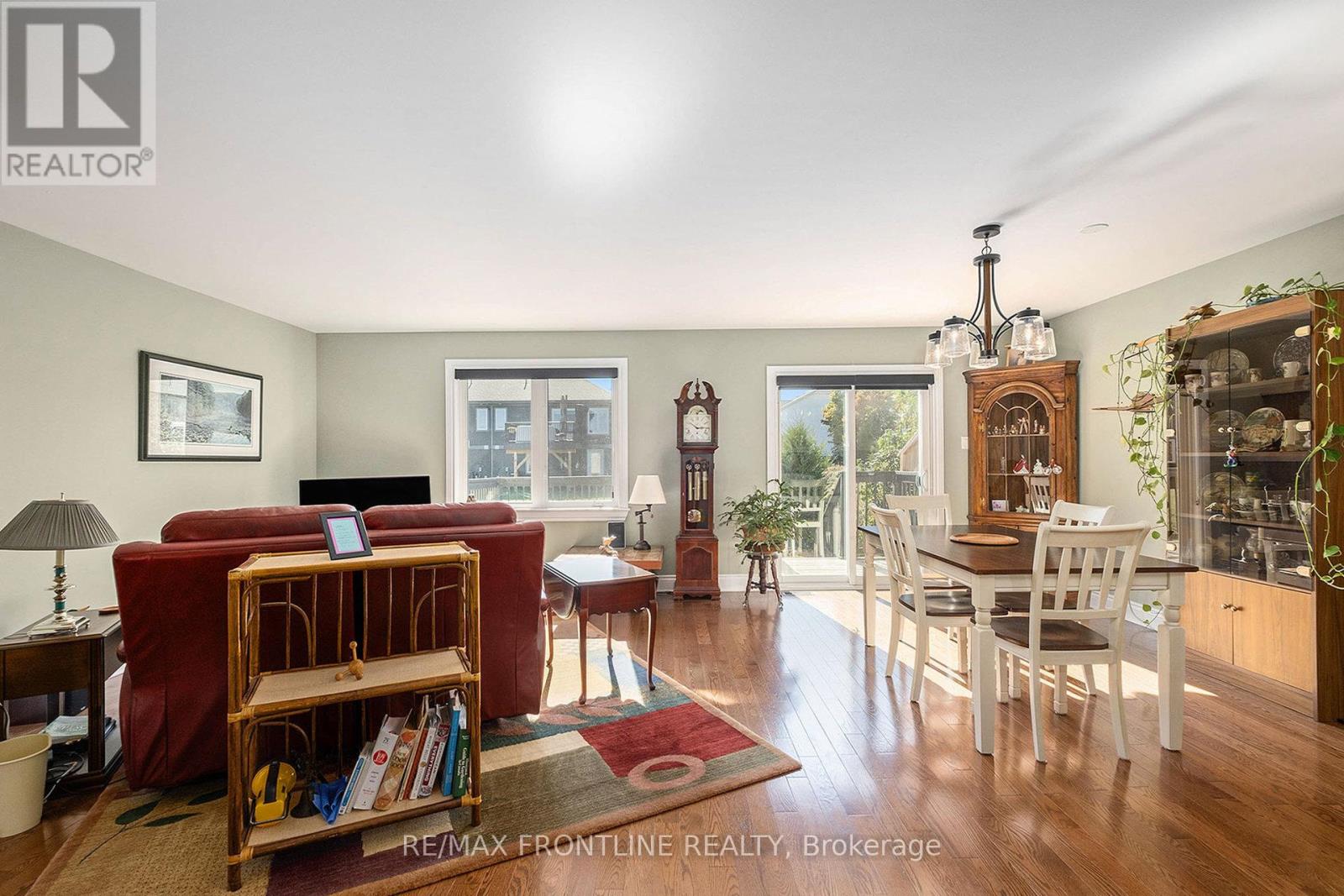 53 Lee Avenue, Smiths Falls, Ontario  K7A 0A2 - Photo 8 - X12441243