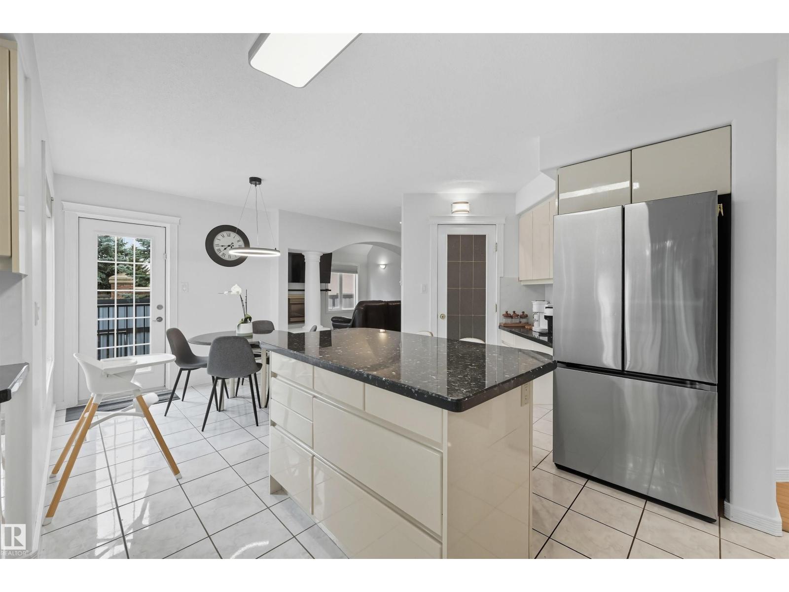 690 Henderson St Nw, Edmonton, Alberta  T6R 2R8 - Photo 13 - E4460506