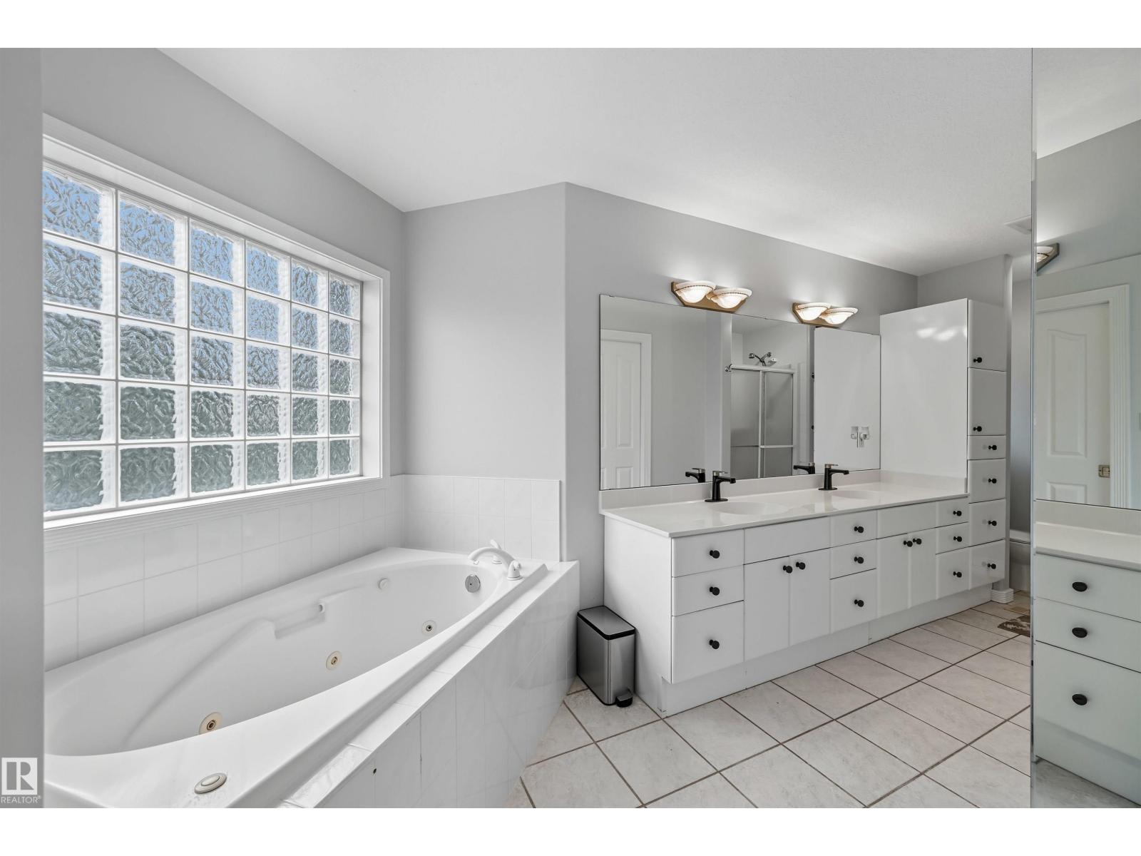 690 Henderson St Nw, Edmonton, Alberta  T6R 2R8 - Photo 28 - E4460506