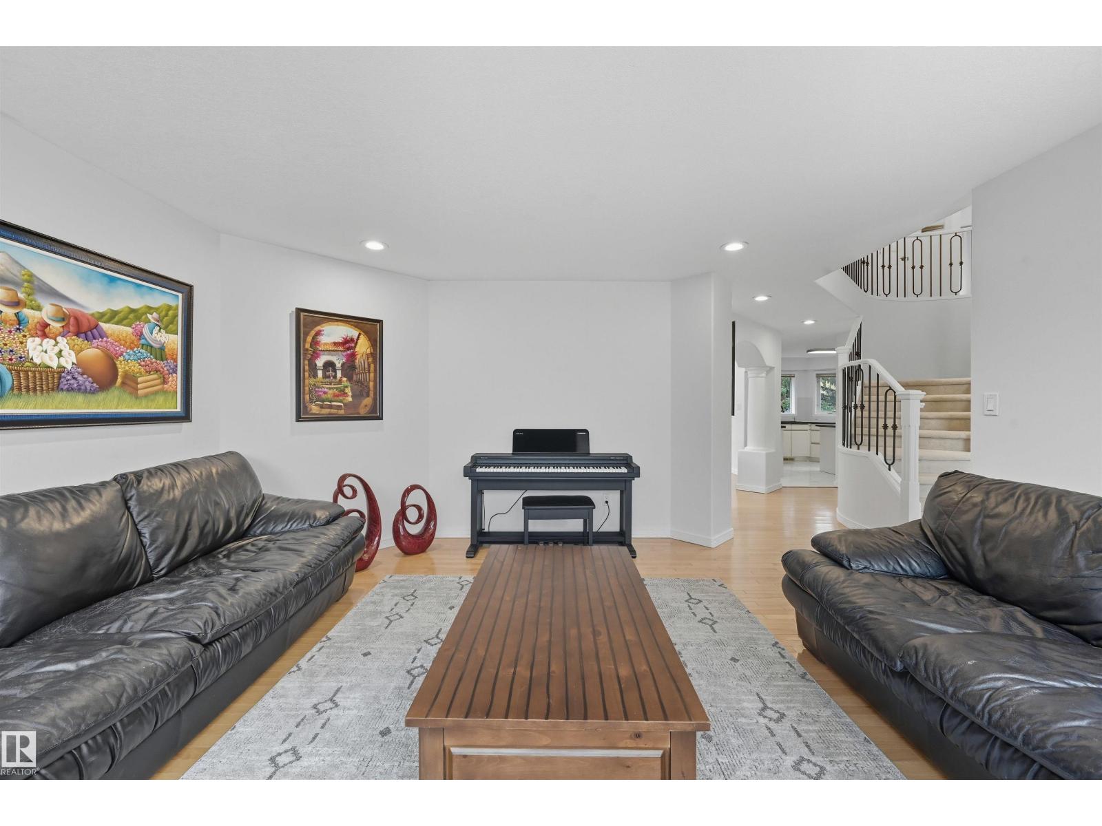 690 Henderson St Nw, Edmonton, Alberta  T6R 2R8 - Photo 7 - E4460506
