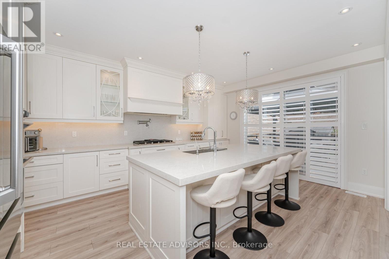 81 Pridham Place, New Tecumseth (Tottenham), Ontario  L0G 1W0 - Photo 12 - N12441031