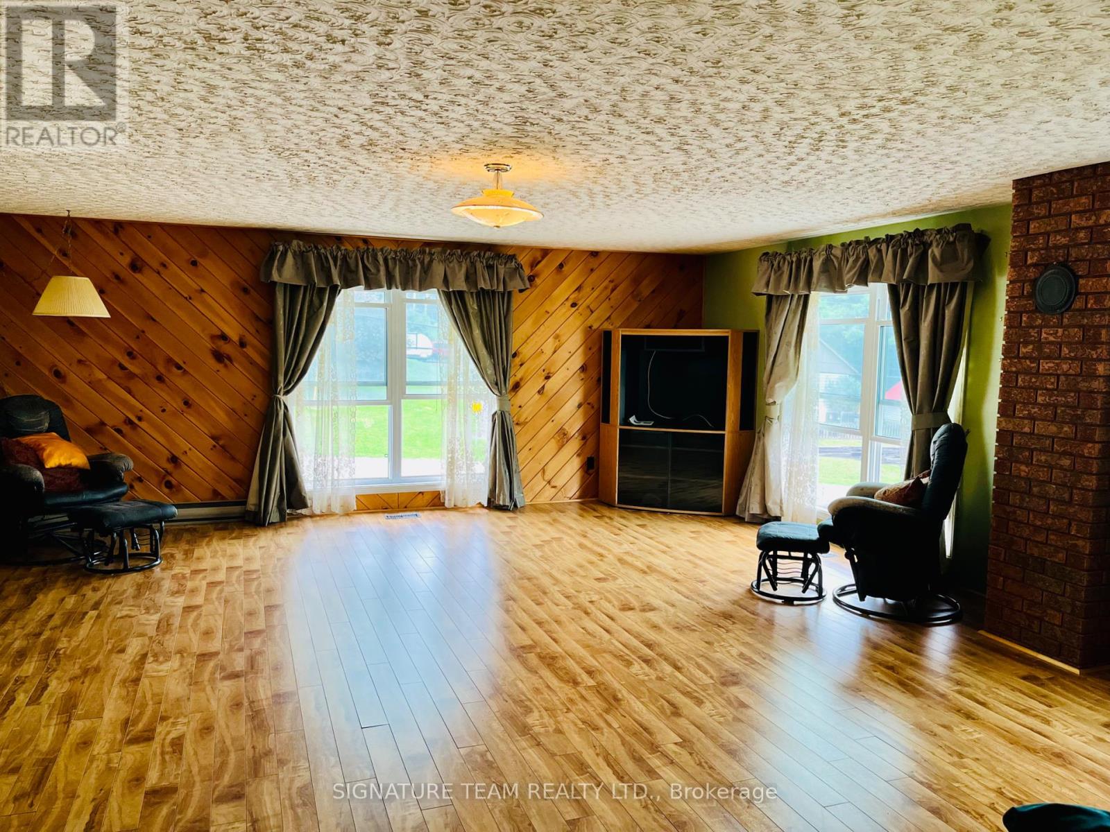 292 Bonnechere Street W, Bonnechere Valley, Ontario  K0J 1T0 - Photo 23 - X12440598