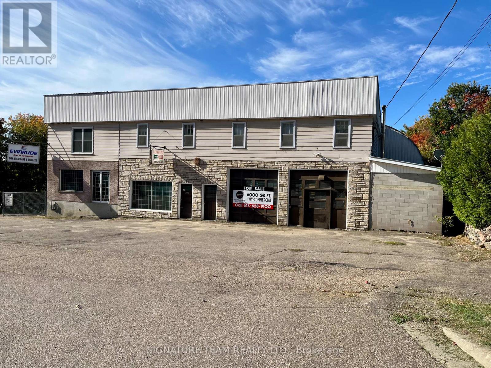 292 Bonnechere Street W, Bonnechere Valley, Ontario  K0J 1T0 - Photo 4 - X12440598