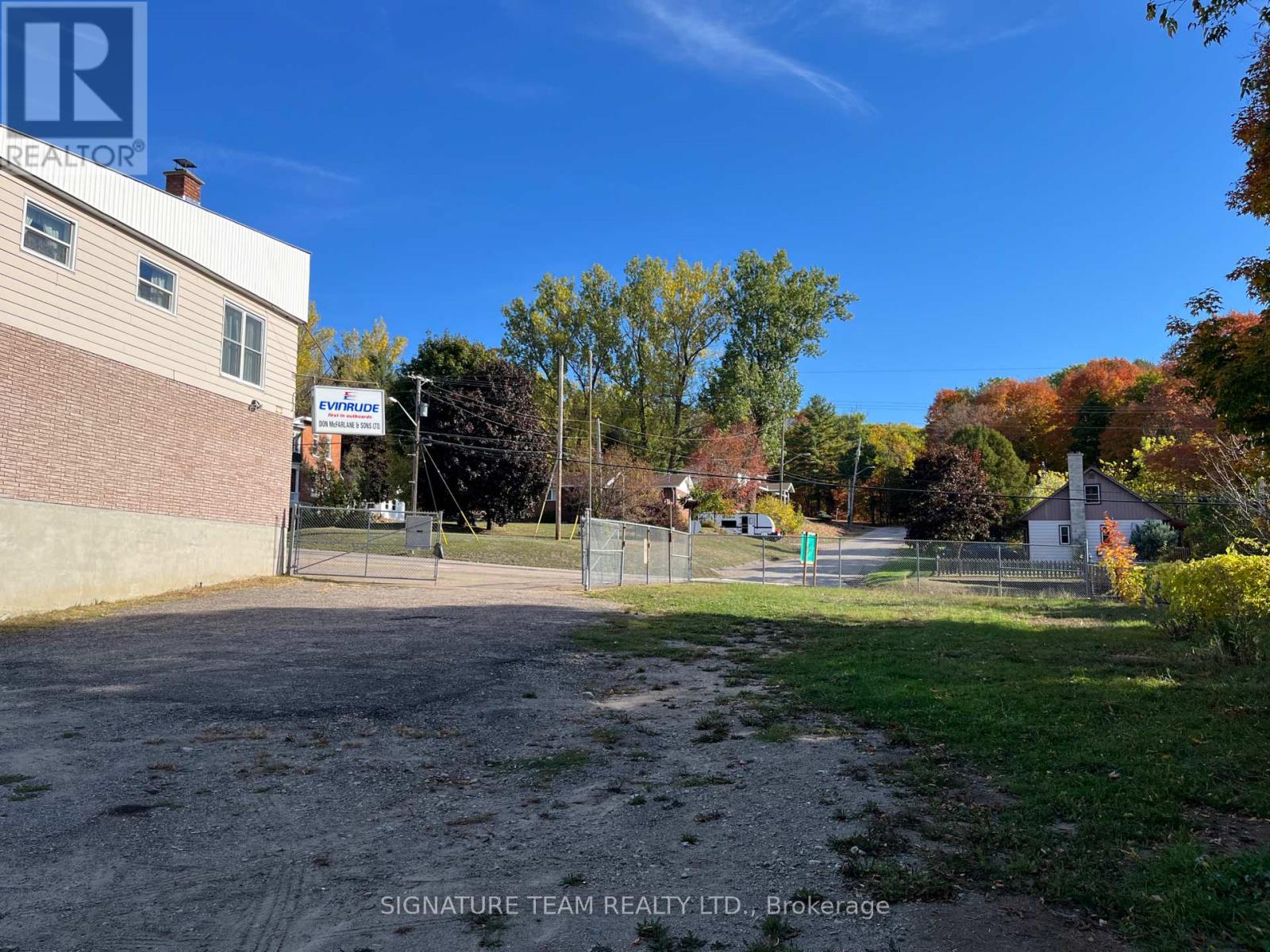 292 Bonnechere Street W, Bonnechere Valley, Ontario  K0J 1T0 - Photo 6 - X12440598