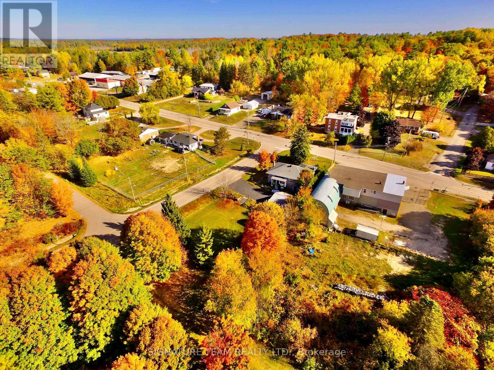 292 Bonnechere Street W, Bonnechere Valley, Ontario  K0J 1T0 - Photo 49 - X12440598