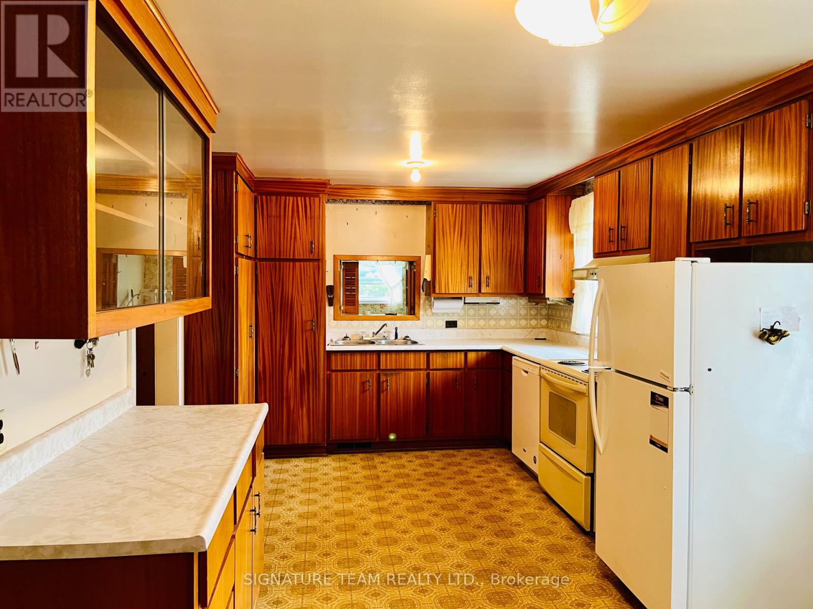 292 Bonnechere Street W, Bonnechere Valley, Ontario  K0J 1T0 - Photo 8 - X12440598