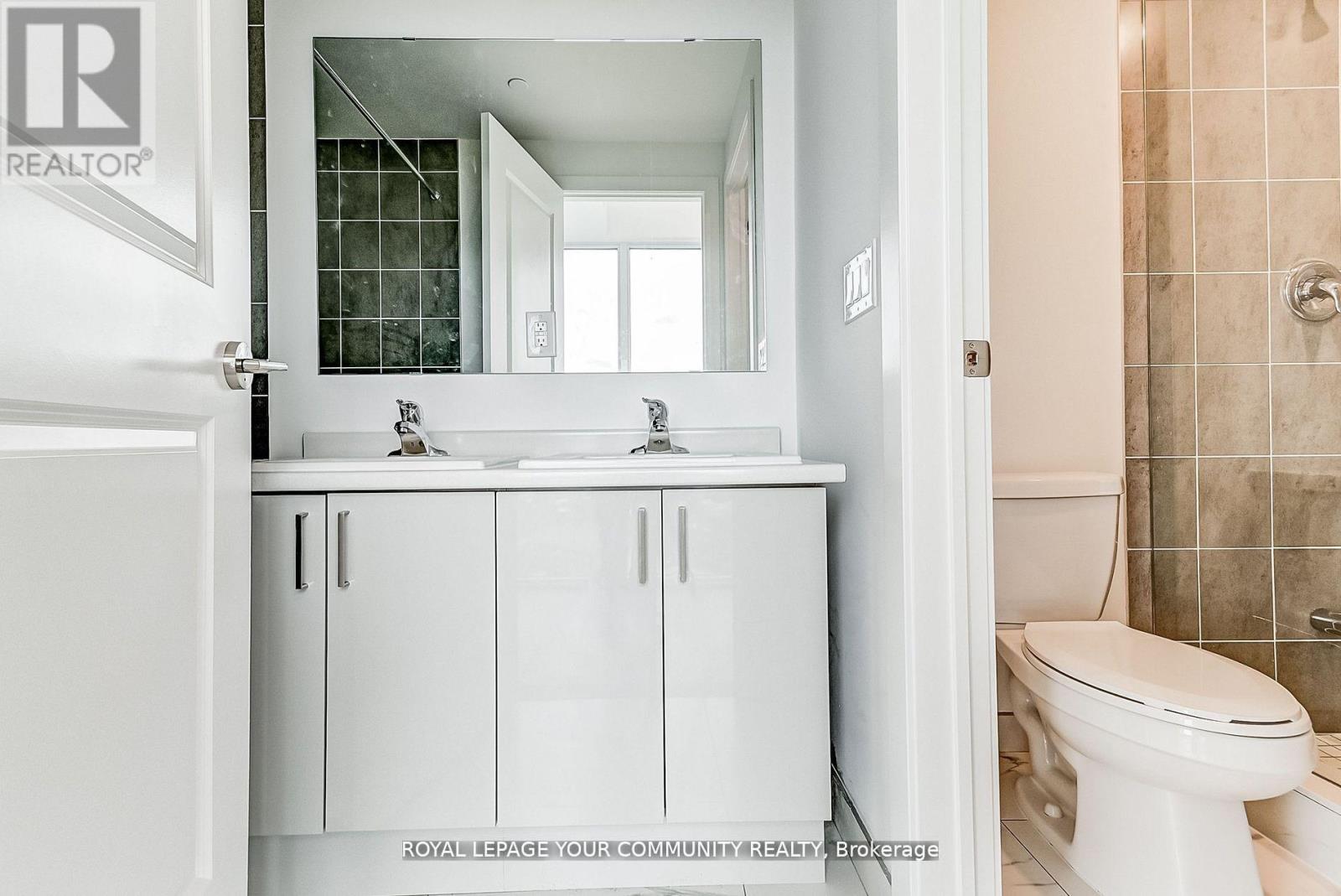 1202 - 1063 Douglas Mccurdy Comm Circle, Mississauga, Ontario  L5L 3H9 - Photo 11 - W12441068