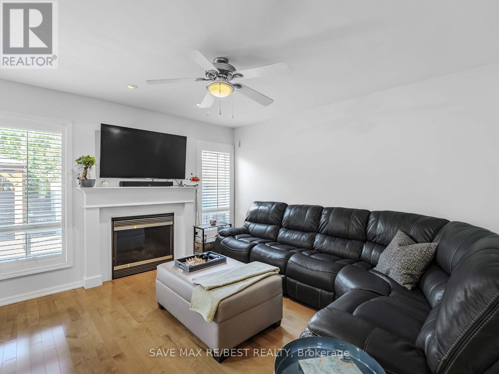 4057 Donnic Drive, Burlington (Alton), Ontario  L7M 0A5 - Photo 10 - W12441072