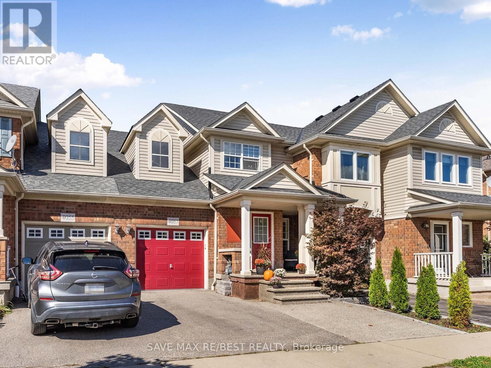 4057 Donnic Drive, Burlington (Alton), Ontario  L7M 0A5 - Photo 2 - W12441072