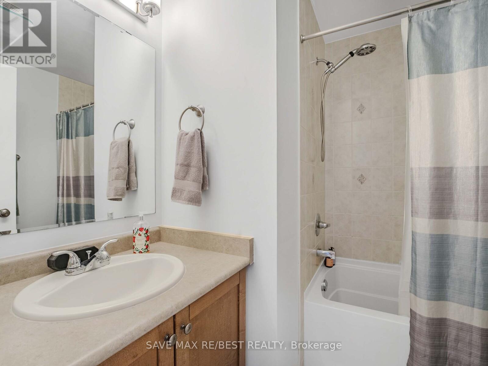 4057 Donnic Drive, Burlington (Alton), Ontario  L7M 0A5 - Photo 24 - W12441072