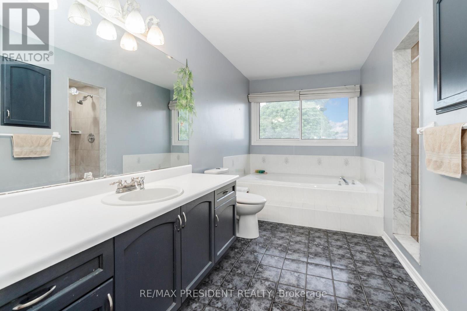 41 Rangeland Road, Brampton, Ontario  L6R 1L2 - Photo 30 - W12441073