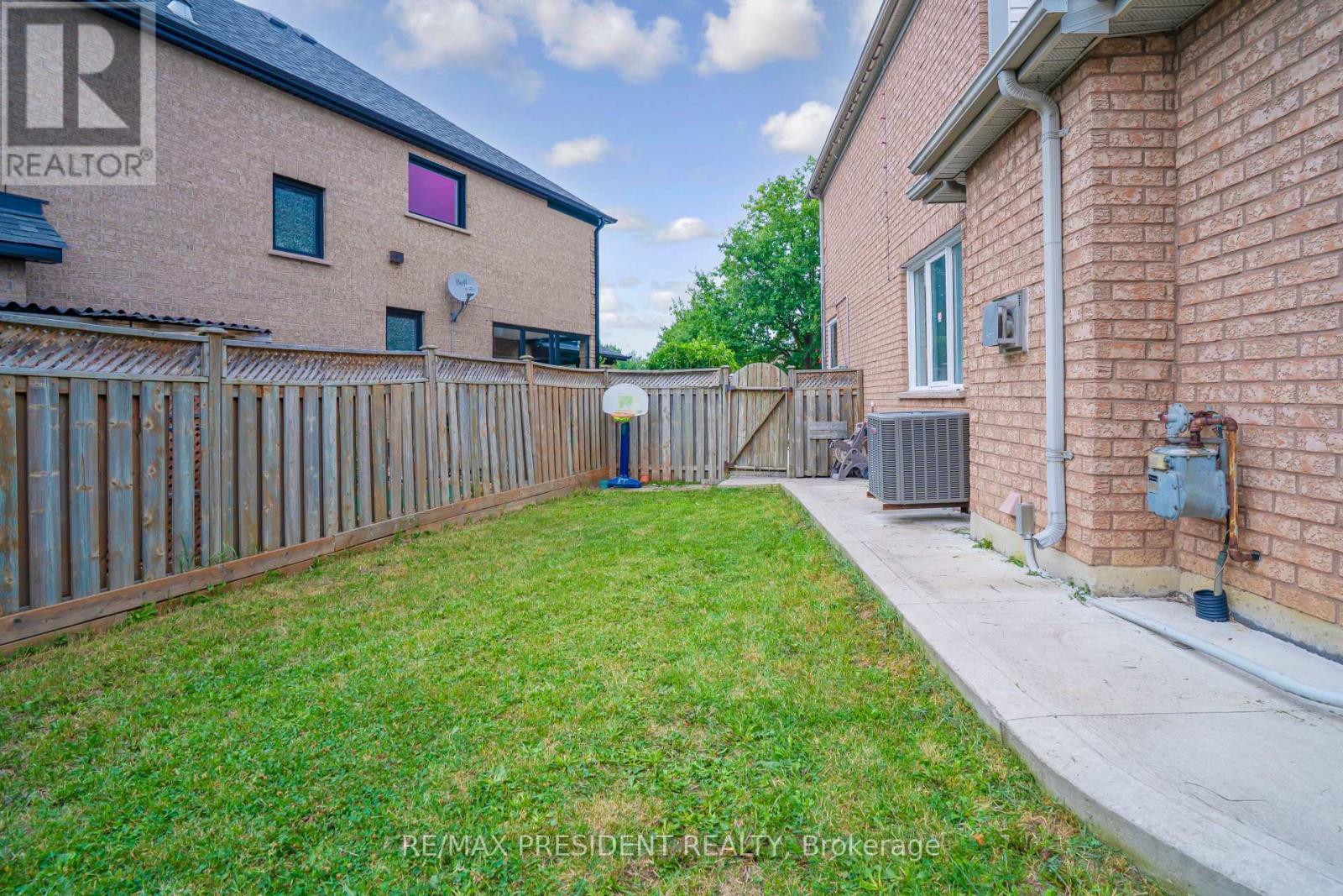 41 Rangeland Road, Brampton, Ontario  L6R 1L2 - Photo 41 - W12441073