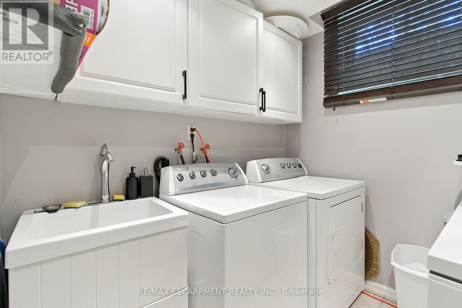 5566 Thorn Lane, Burlington, Ontario  L7L 6V8 - Photo 26 - W12441098