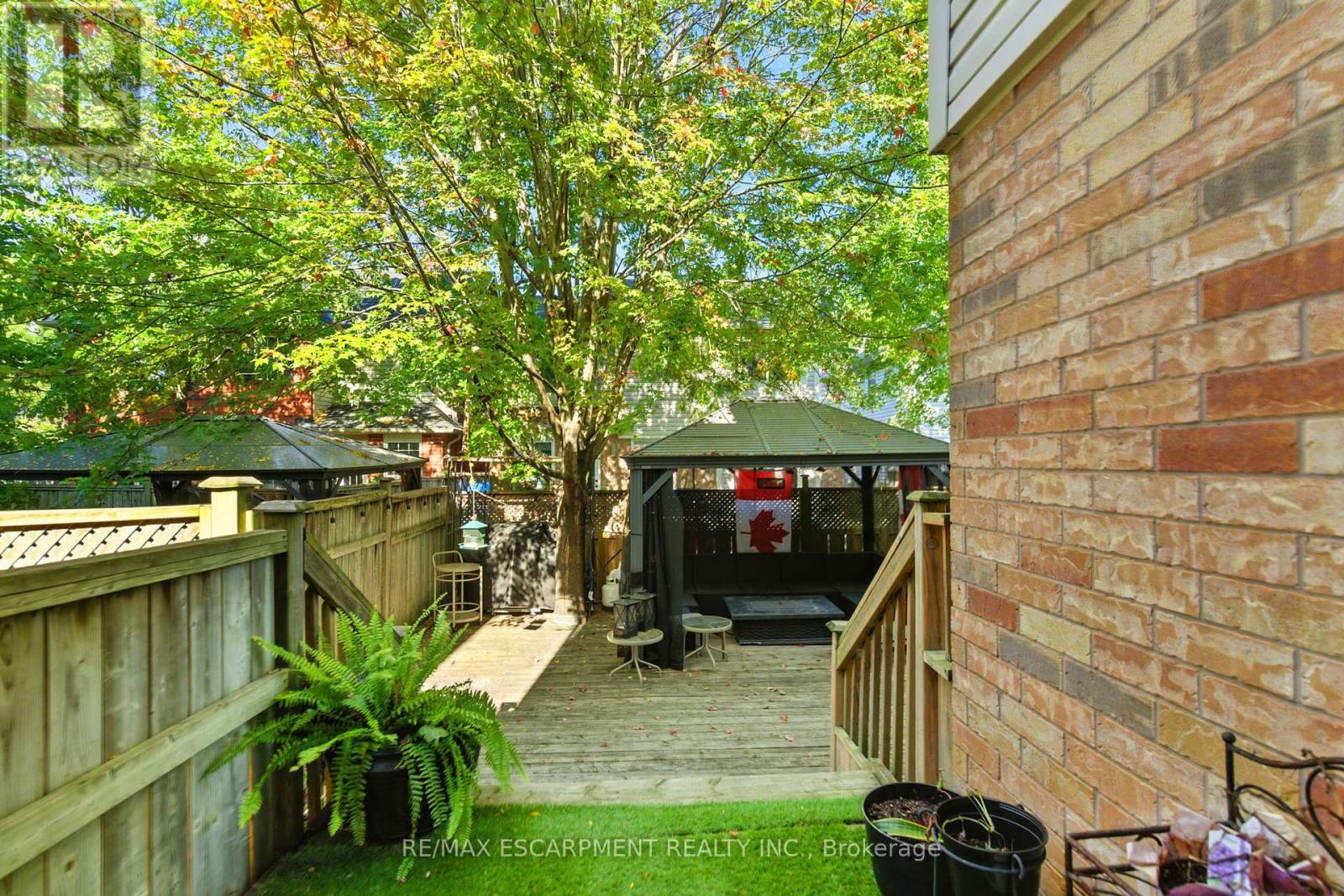 5566 Thorn Lane, Burlington, Ontario  L7L 6V8 - Photo 28 - W12441098