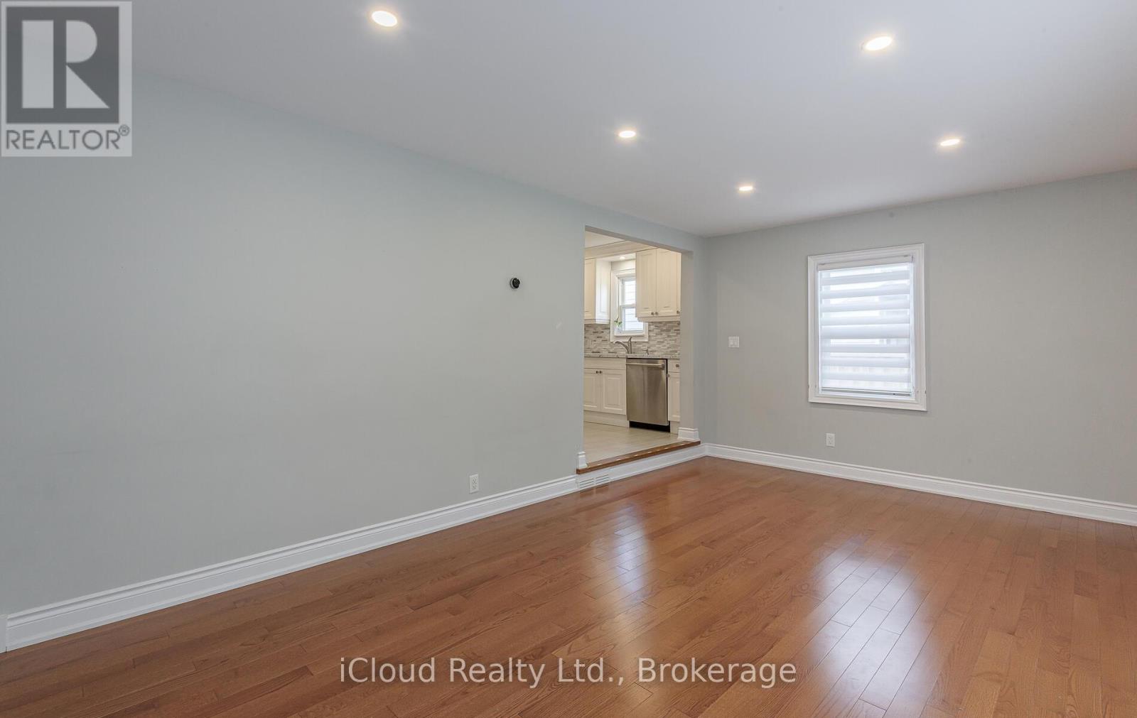 45 Archibald Street, Brampton, Ontario  L6X 1M3 - Photo 11 - W12441105