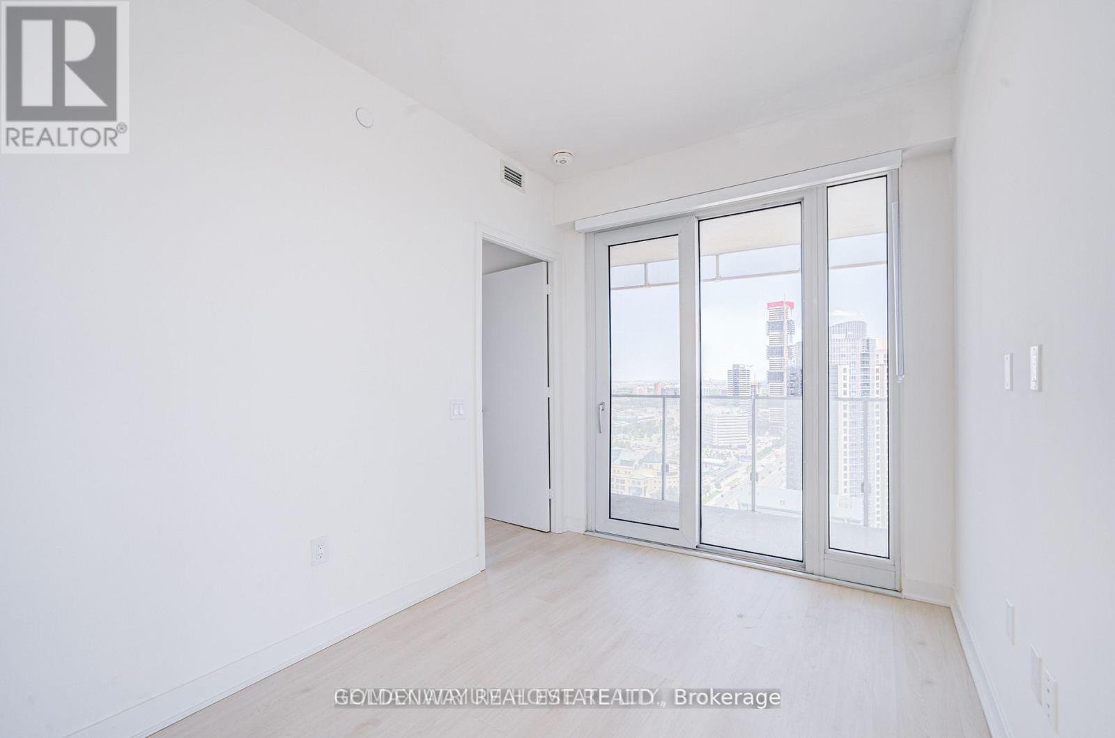 2503 - 3900 Confederation Parkway, Mississauga, Ontario  L5B 0M3 - Photo 13 - W12441108