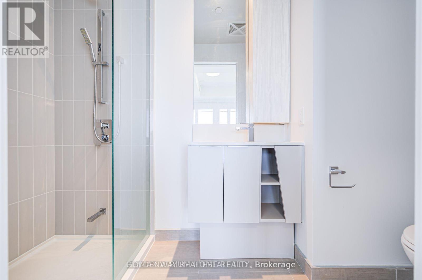 2503 - 3900 Confederation Parkway, Mississauga, Ontario  L5B 0M3 - Photo 18 - W12441108