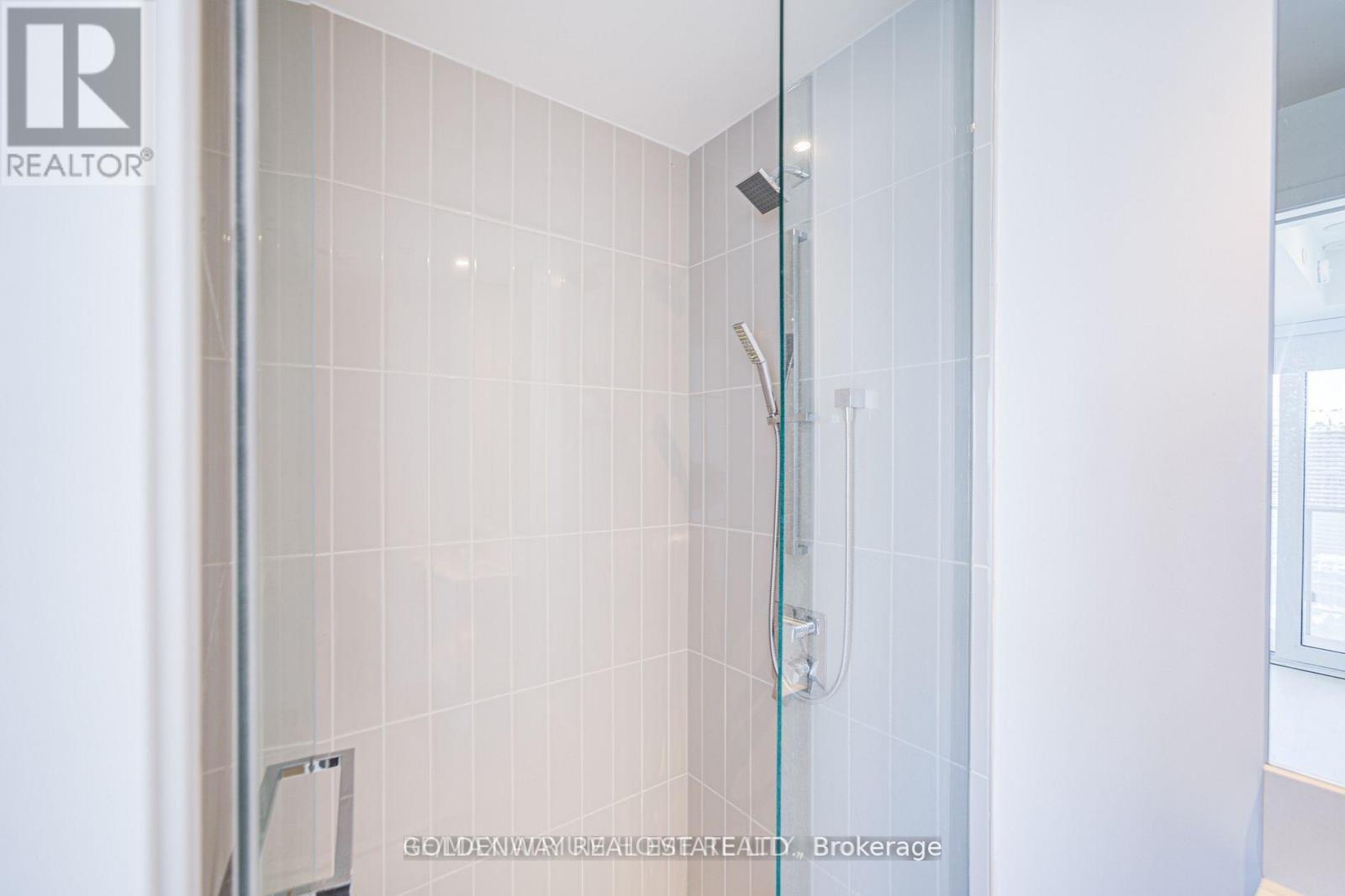 2503 - 3900 Confederation Parkway, Mississauga, Ontario  L5B 0M3 - Photo 19 - W12441108