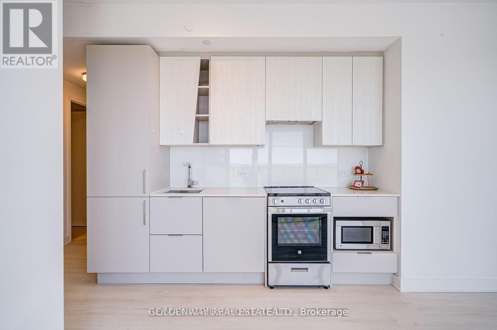 2503 - 3900 Confederation Parkway, Mississauga, Ontario  L5B 0M3 - Photo 7 - W12441108