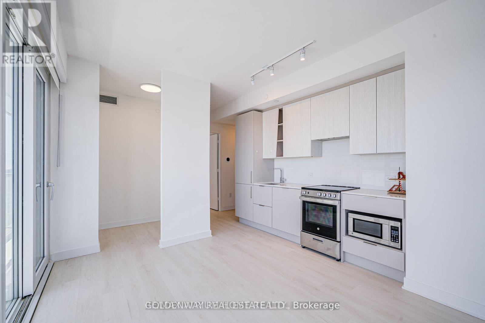 2503 - 3900 Confederation Parkway, Mississauga, Ontario  L5B 0M3 - Photo 8 - W12441108