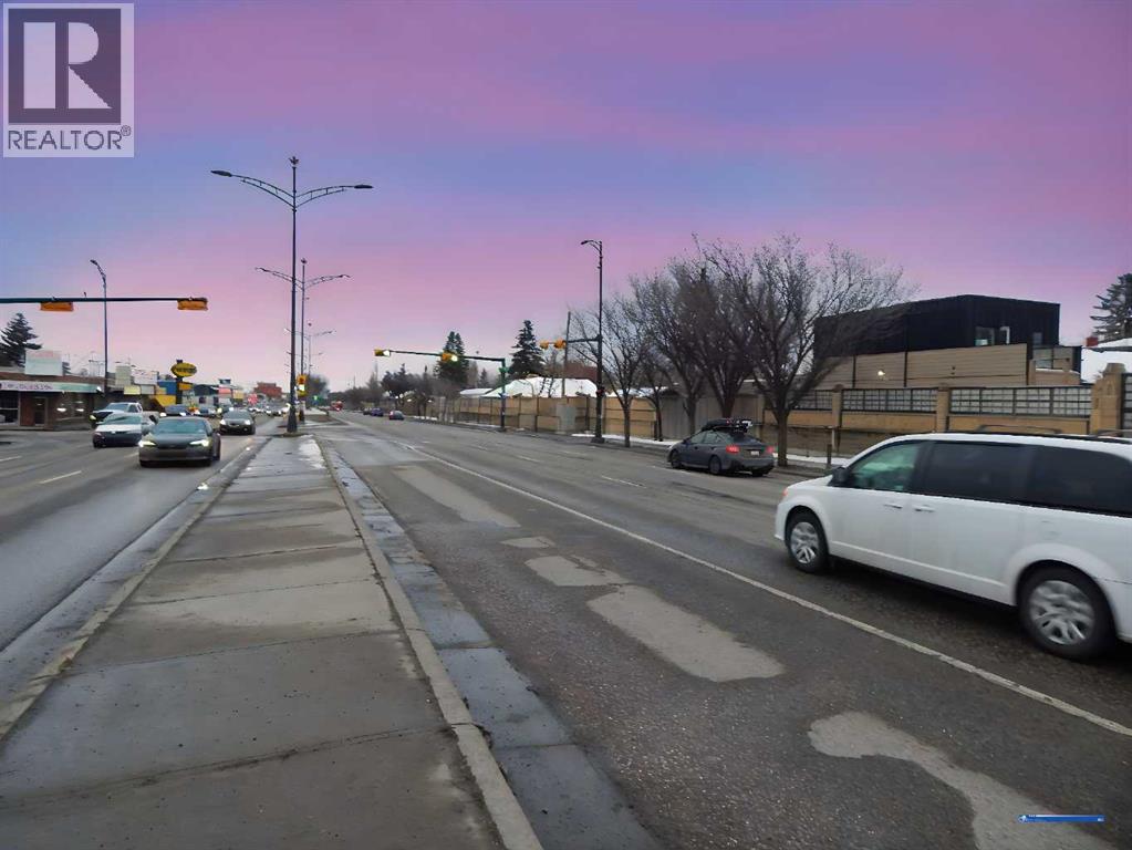 712 16 Avenue Nw, Calgary, Alberta  T2M 0J8 - Photo 3 - A2207740