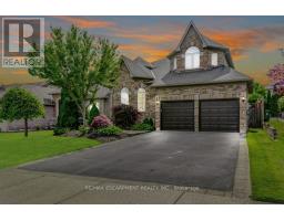 98 DAVIDSON BOULEVARD, Hamilton, Ontario