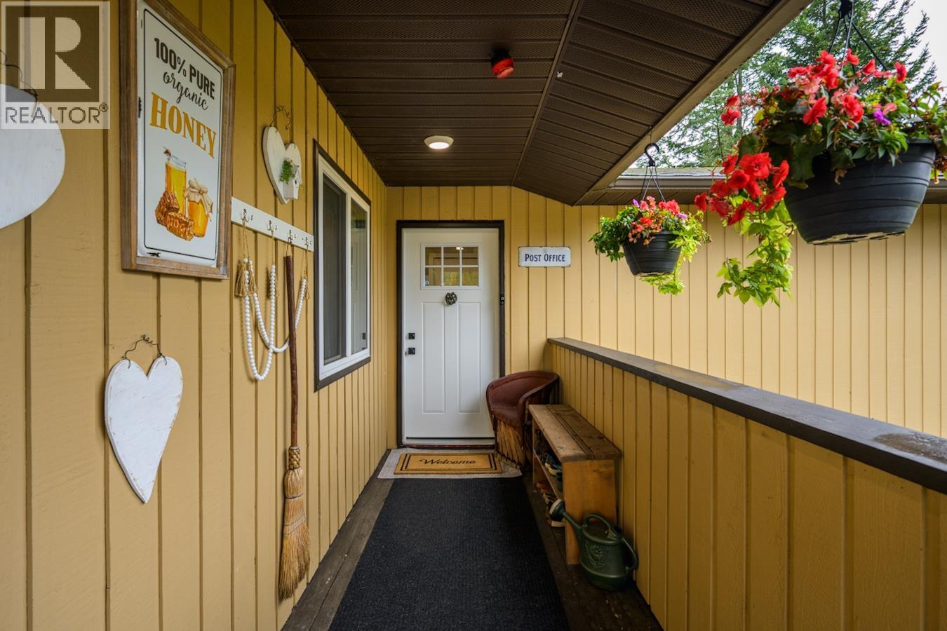 3582 Rosia Road, Prince George, British Columbia  V2K 4Y6 - Photo 2 - R3054570