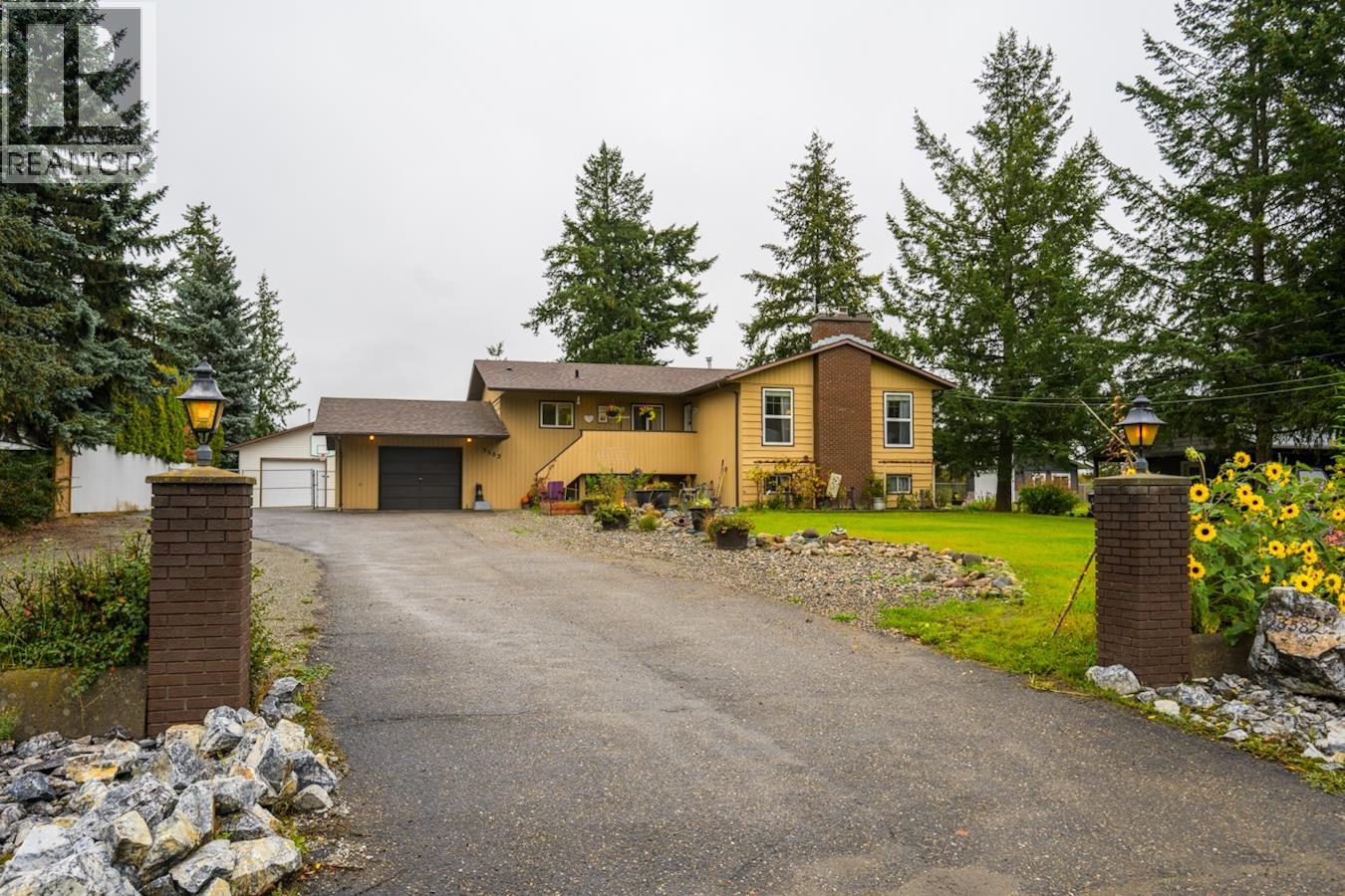 3582 ROSIA ROAD, Prince George, British Columbia