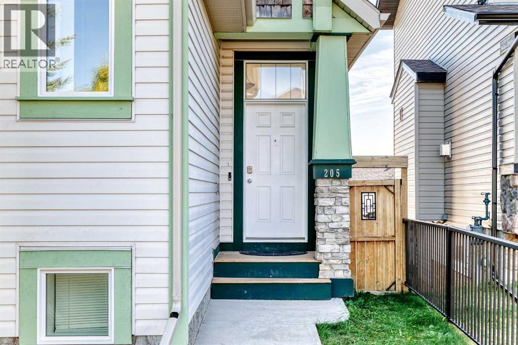 205 Panora Close Nw, Calgary, Alberta  T3K 0K9 - Photo 2 - A2259403
