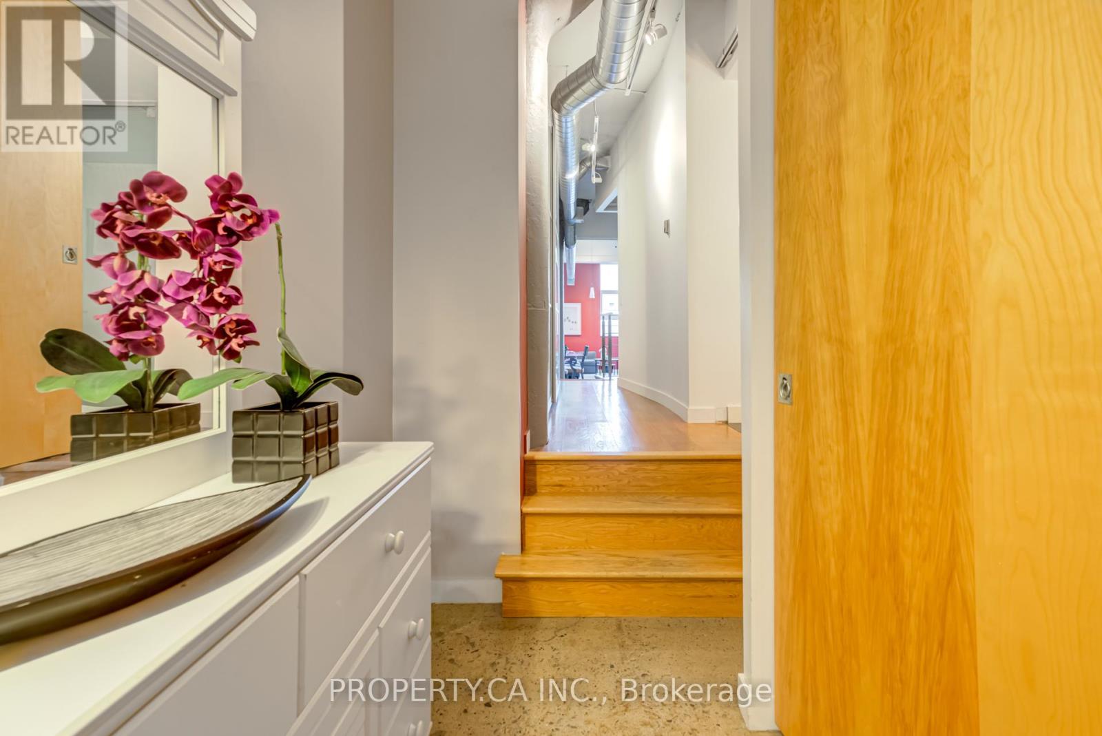 1031 - 155 Dalhousie Street, Toronto, Ontario  M5B 2P7 - Photo 2 - C12441194