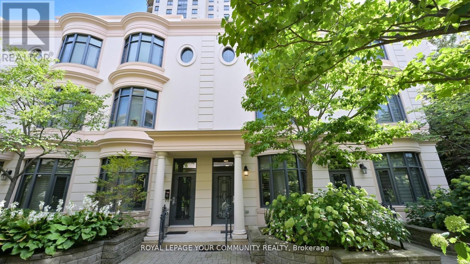 18 - 27 Elkhorn Drive, Toronto, Ontario  M2K 3E8 - Photo 2 - C12441217