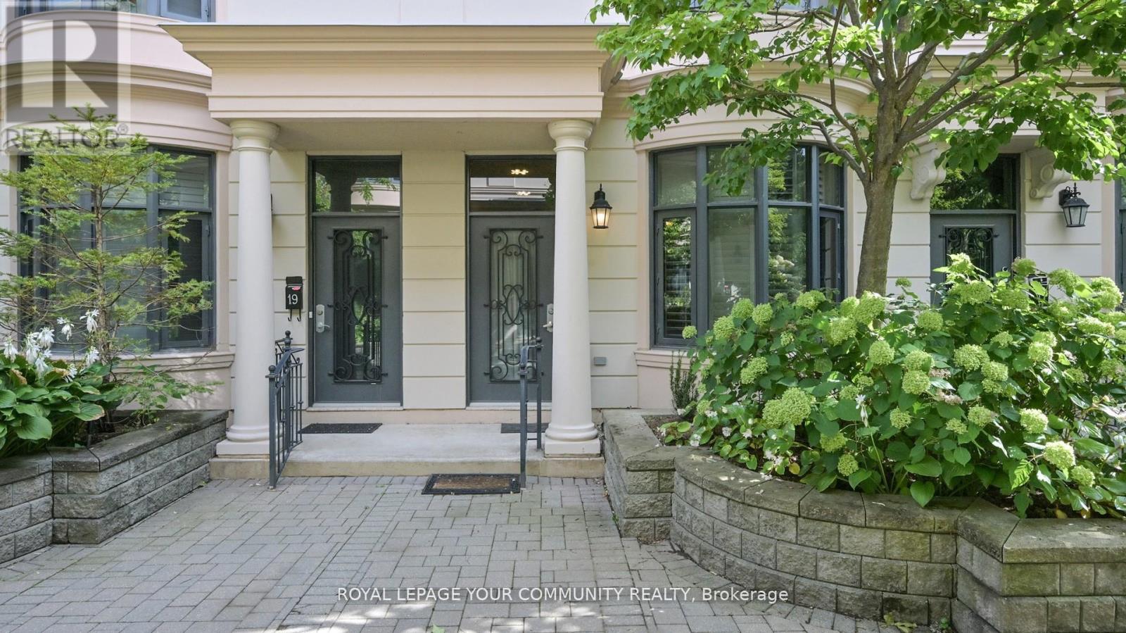 18 - 27 Elkhorn Drive, Toronto, Ontario  M2K 3E8 - Photo 3 - C12441217