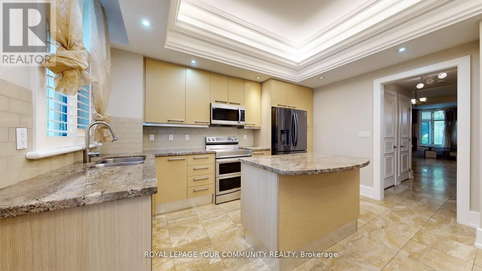 18 - 27 Elkhorn Drive, Toronto, Ontario  M2K 3E8 - Photo 6 - C12441217