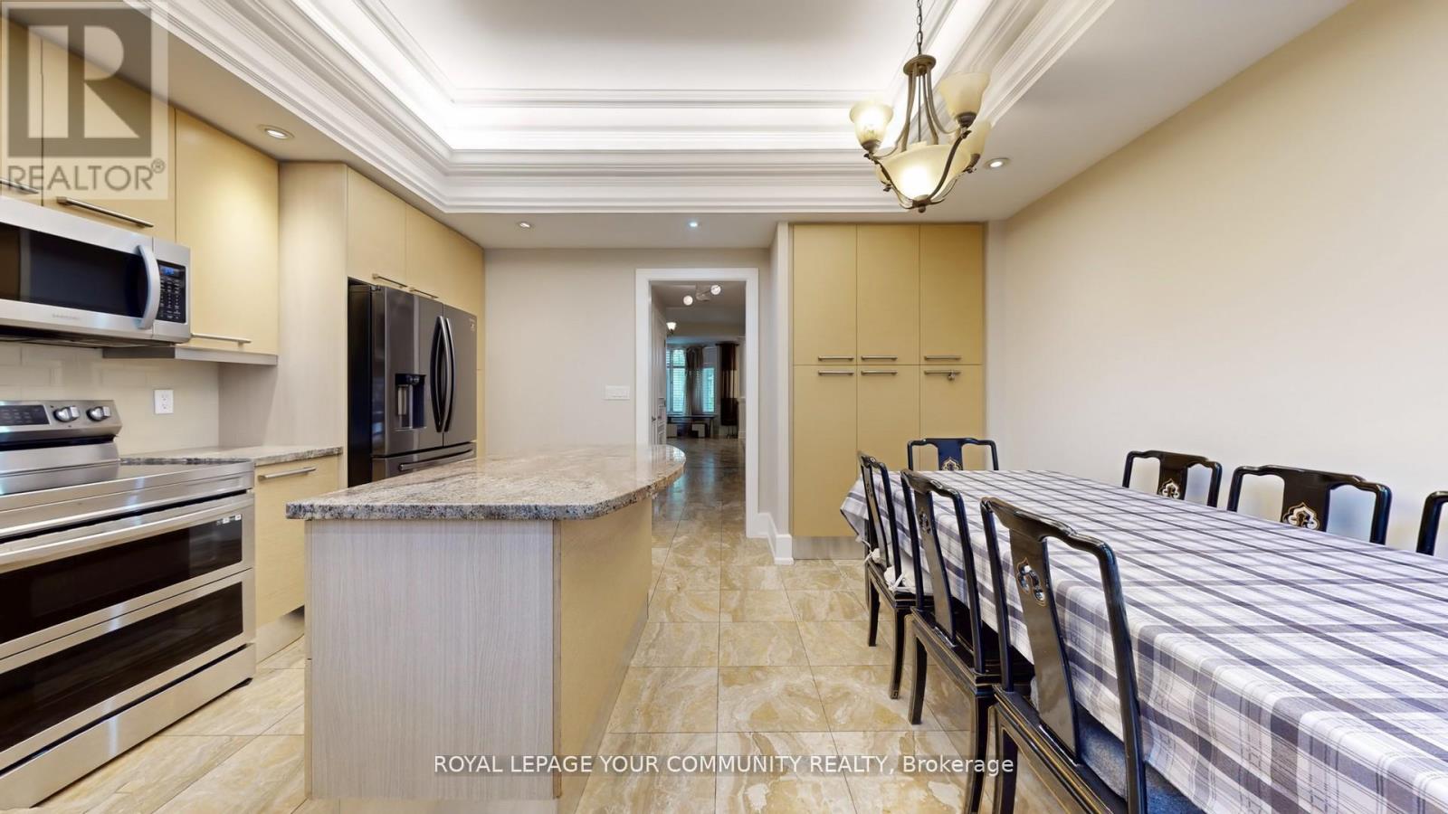 18 - 27 Elkhorn Drive, Toronto, Ontario  M2K 3E8 - Photo 7 - C12441217