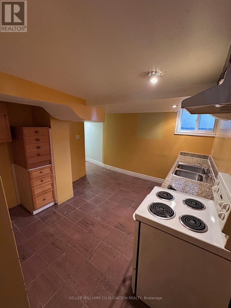 172 Oakwood Avenue, Toronto, Ontario  M6E 2T9 - Photo 25 - C12441225