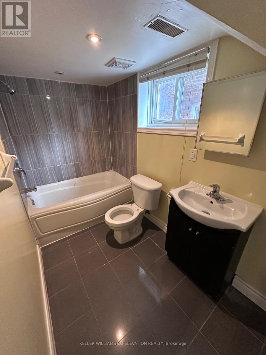 172 Oakwood Avenue, Toronto, Ontario  M6E 2T9 - Photo 29 - C12441225