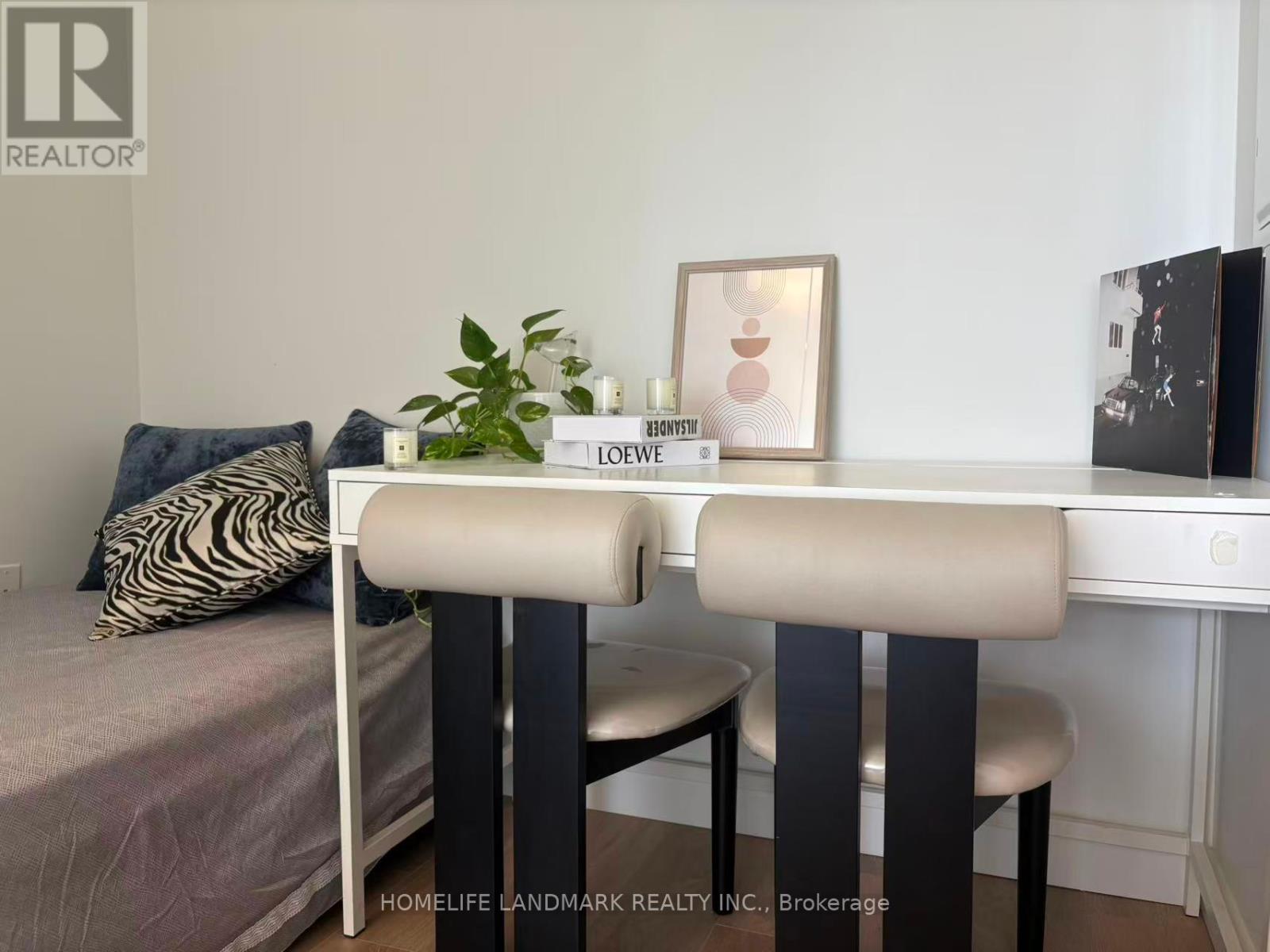 1807 - 95 Mcmahon Drive, Toronto, Ontario  M2K 0H2 - Photo 7 - C12441234