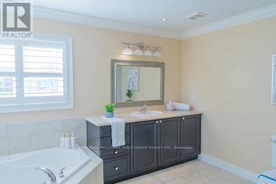 24 Portelli Crescent, Ajax (Northeast Ajax), Ontario  L1Z 0C3 - Photo 22 - E12441154