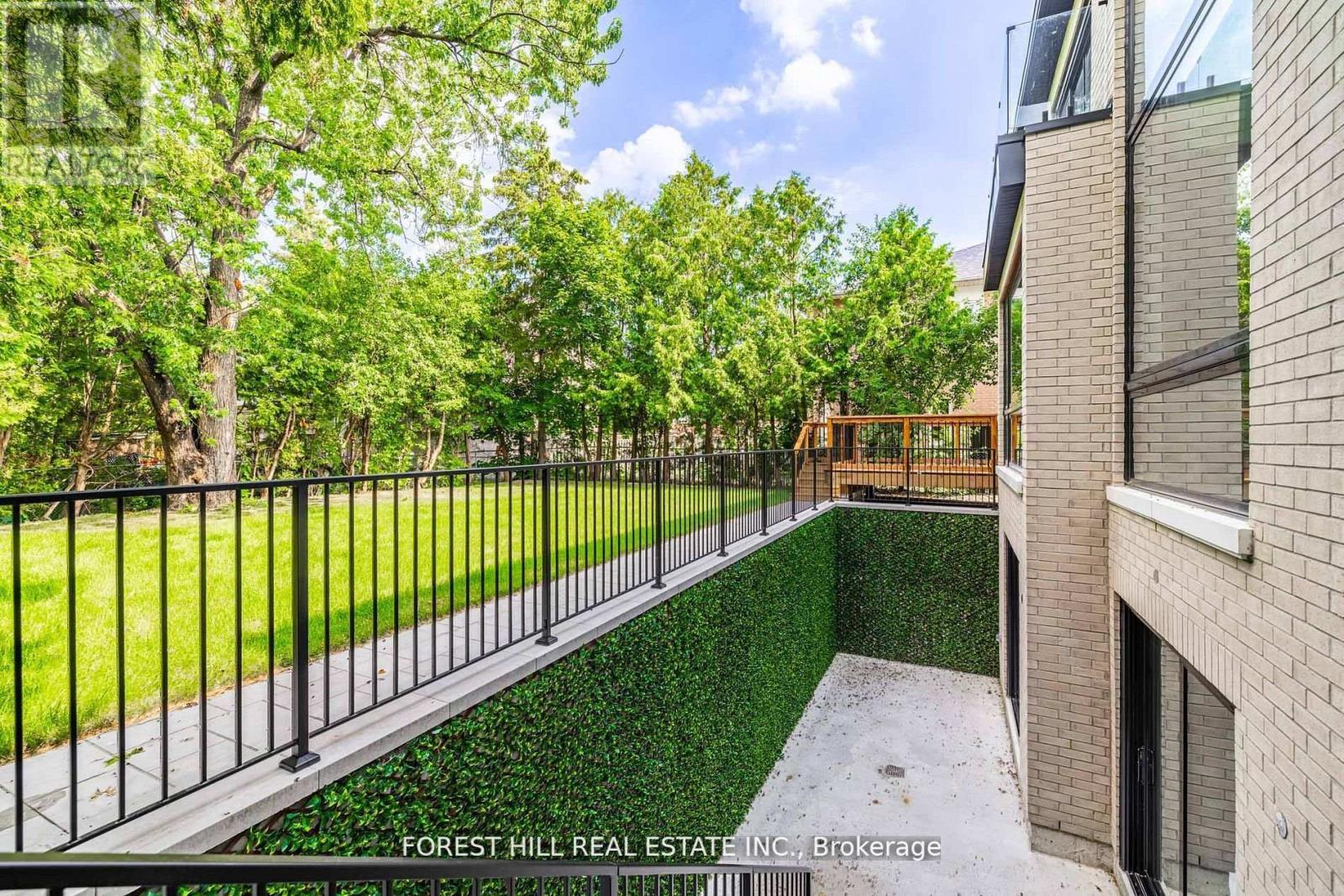 105 Castle Hill Drive, Toronto, Ontario  M1T 2Y8 - Photo 45 - E12441218