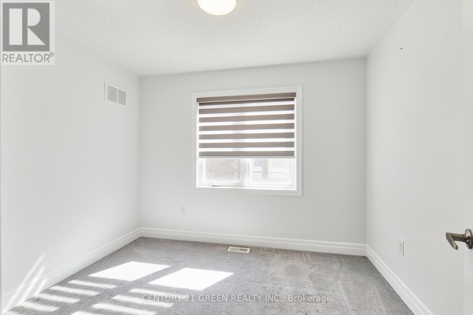 4 Gillivary Drive, Whitby (Williamsburg), Ontario  L1P 0C9 - Photo 19 - E12441273