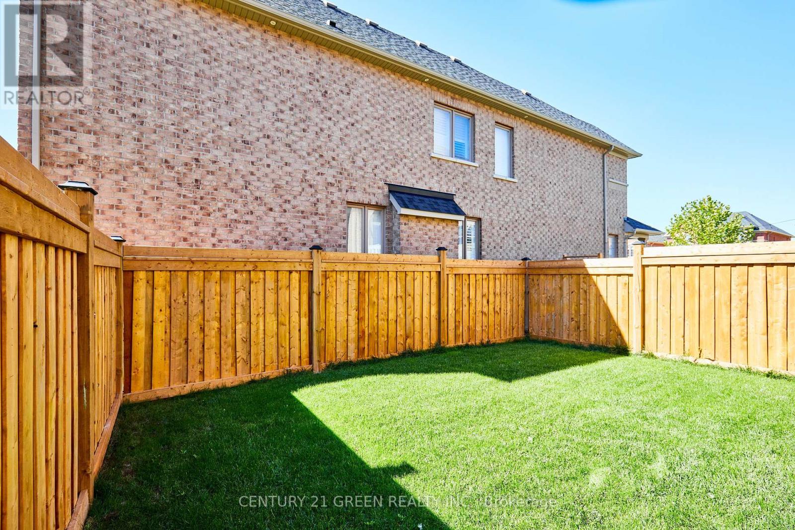4 Gillivary Drive, Whitby (Williamsburg), Ontario  L1P 0C9 - Photo 29 - E12441273