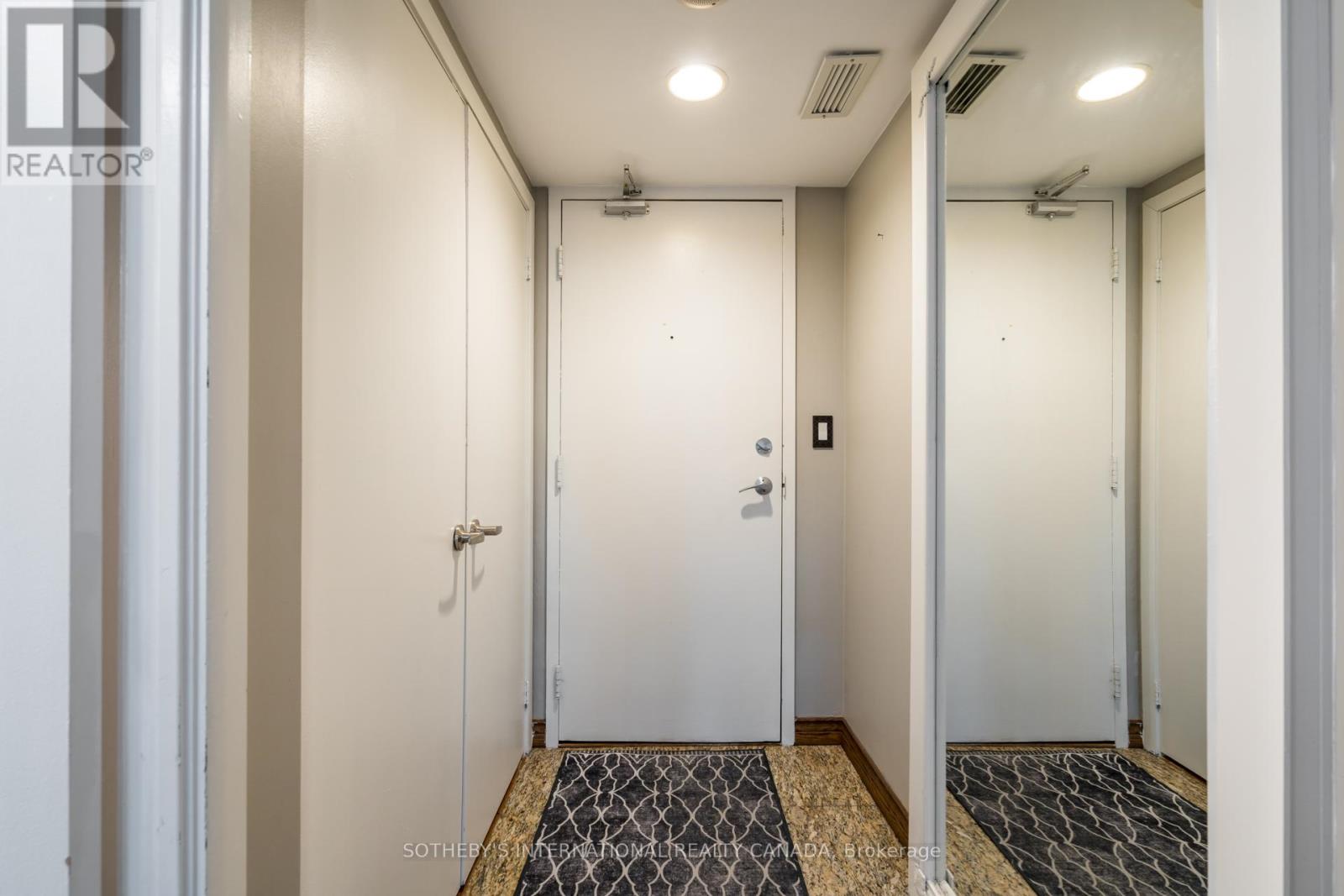 235 - 600 Fleet Street, Toronto, Ontario  M5V 1B7 - Photo 2 - C12441054