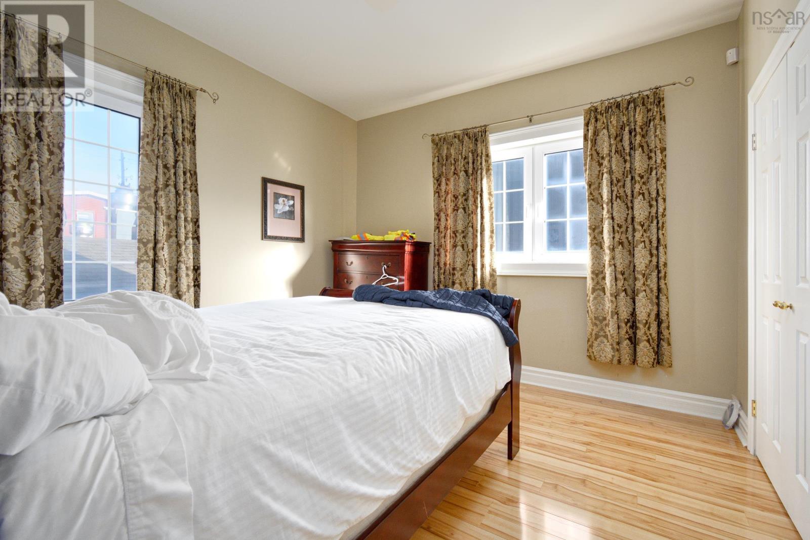 10 Pitt Street, Sydney, Nova Scotia  B1P 5X3 - Photo 27 - 202501171