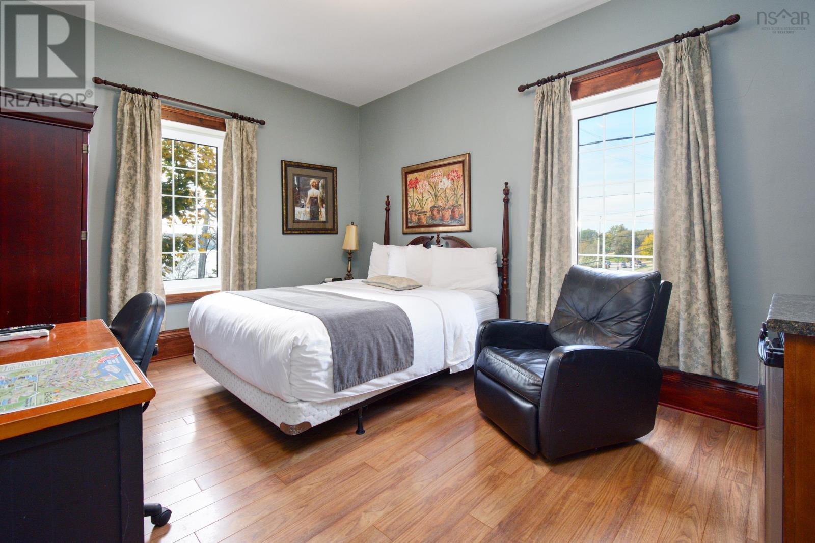 10 Pitt Street, Sydney, Nova Scotia  B1P 5X3 - Photo 36 - 202501171