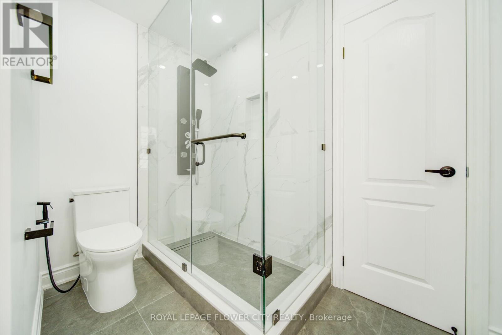 57 St Nicholas Crescent, Vaughan, Ontario  L4H 3E5 - Photo 32 - N12435674