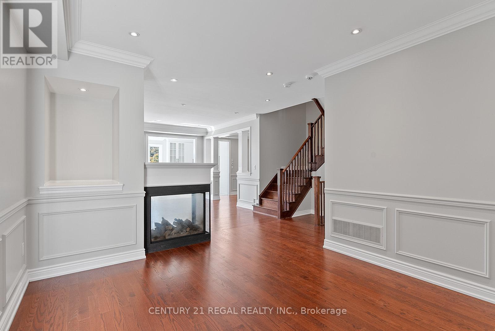 145 Roy Harper Avenue, Aurora, Ontario  L4G 7C4 - Photo 18 - N12441147