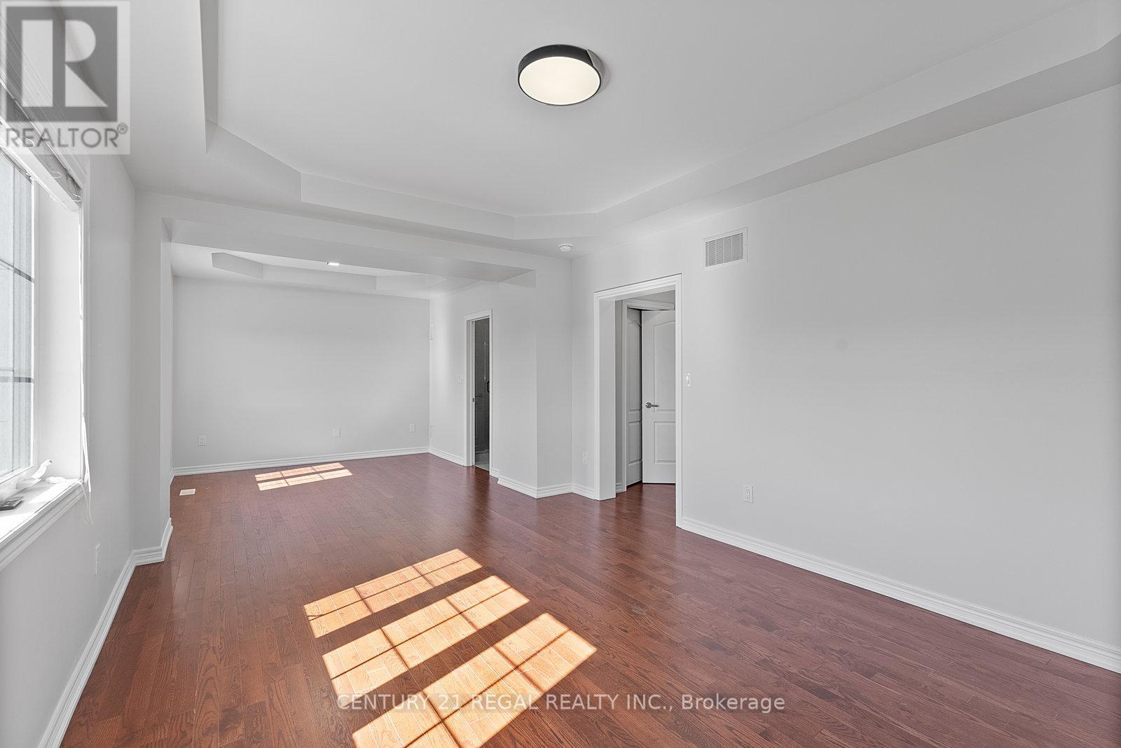 145 Roy Harper Avenue, Aurora, Ontario  L4G 7C4 - Photo 30 - N12441147